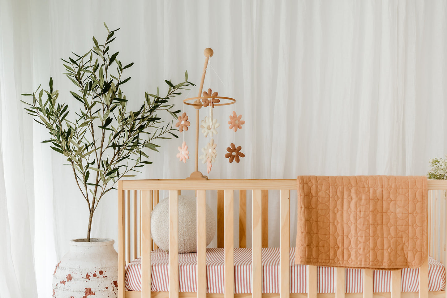 Daisy Nursery Mobile