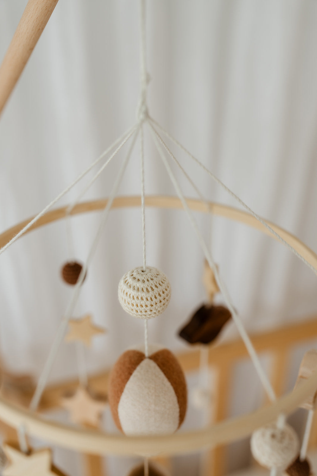 Neutral Balloon Hanging Mobile